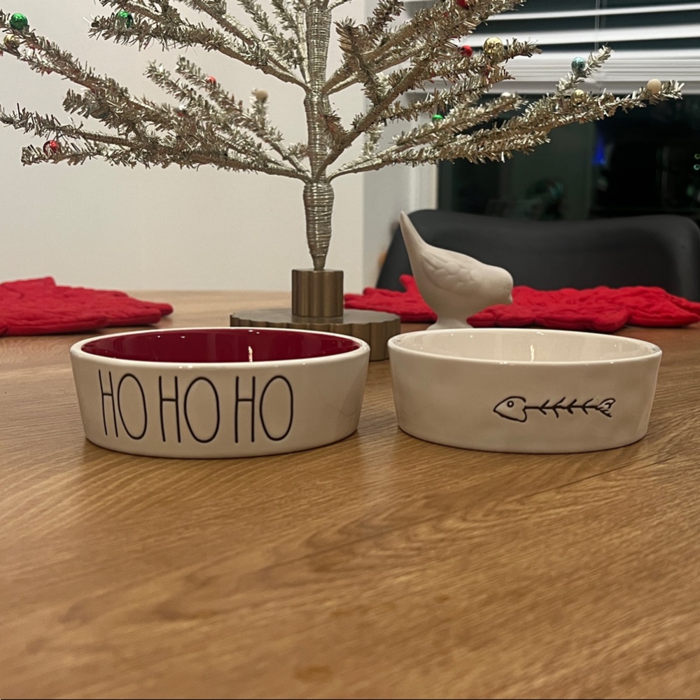Rae Dunn Red and White Holiday Bowl Set